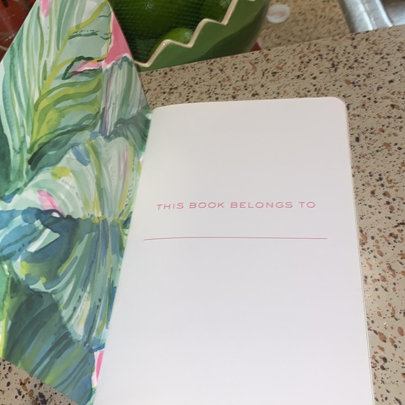 Lilly Pulitzer - Picture 3 of 5